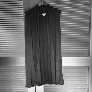Joseph A. Longline Black Sleeveless Vest, Adds a Lovely Layer of Warmth, Size M